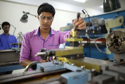 How to become a Mechanical Engineer in India? - Courses Xpert