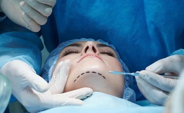 how-to-become-a-plastic-surgeon-in-india-coursesxpert